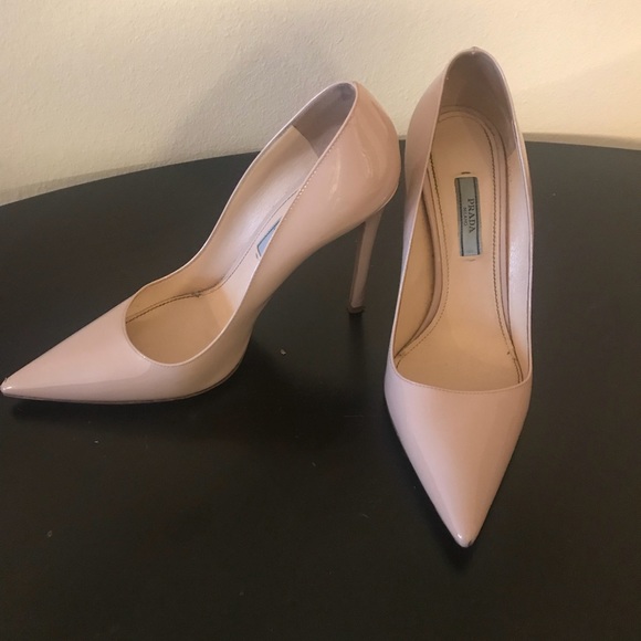 Prada glossed textured-leather pumps - Picture 2 of 6